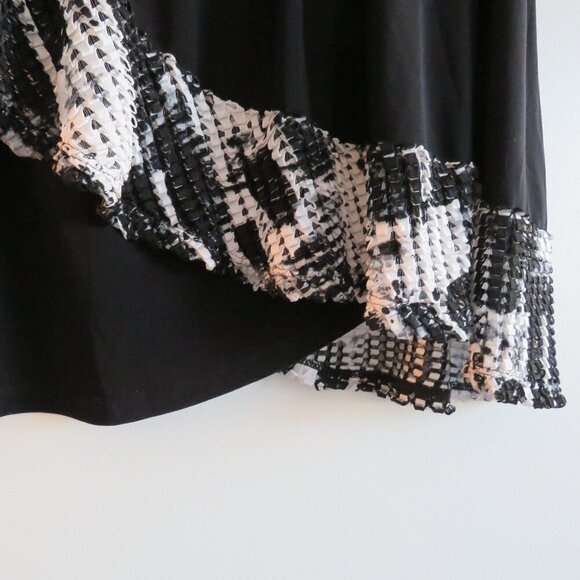 JOSEPH RIBKOFF Asymmetric Hem Waffle Trim Black Oversized Tunic Top - Size 12 - Picture 7 of 13